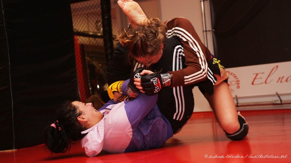 MMA ground control 4