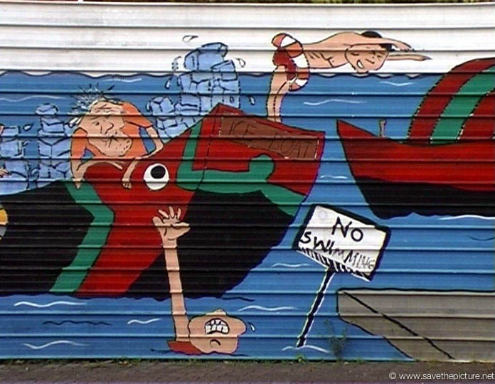 Singapore graffiti swimming spots