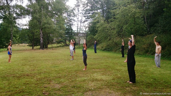 aikiken Hachidankin, separating heaven and earth posture