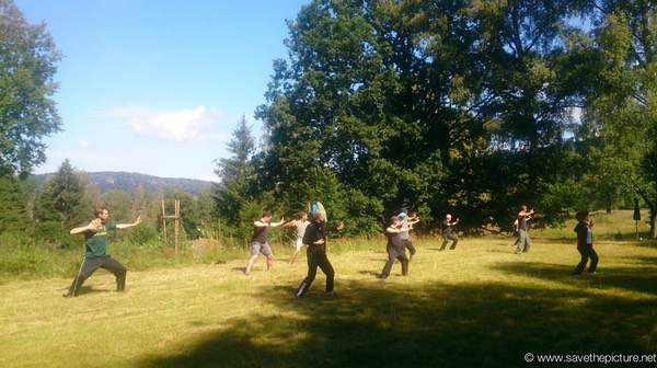 Taikiken Hachidanking shooting the bow and arrow