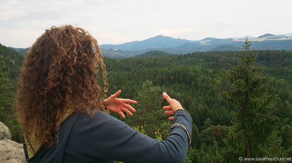 Taikiken Nadja looking at the endless green of the Bohemion forest