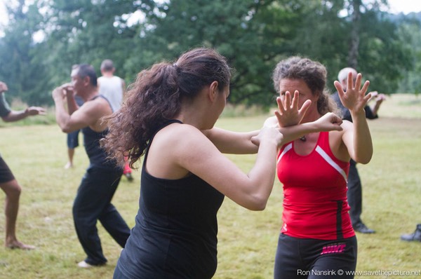 Taikiken Natural Tuning 2016, soft defense techniques, very useful for girls in selfdefense