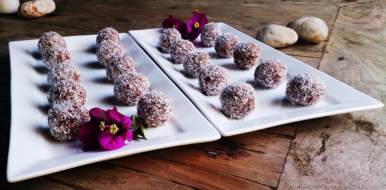 TheFeel foodies by Nadja Kotrchova raw delights presentation